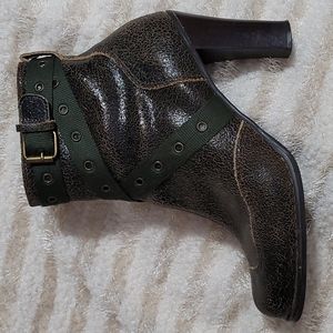 Vintage Kylie Crackled Leather Boots High Heel Buckle Straps Grommets 6.5M